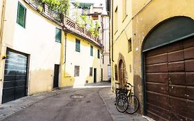 Cozybricks In Lucca - Apartments In Lucca Historical Center - Air Cond & Wifi -